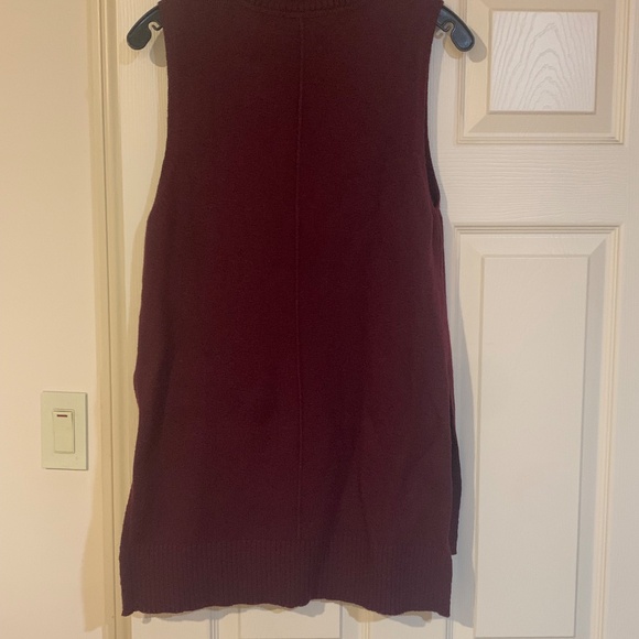 White House Black Market Burgundy Sleeveless Turtleneck Sweater sz S - Picture 5 of 8
